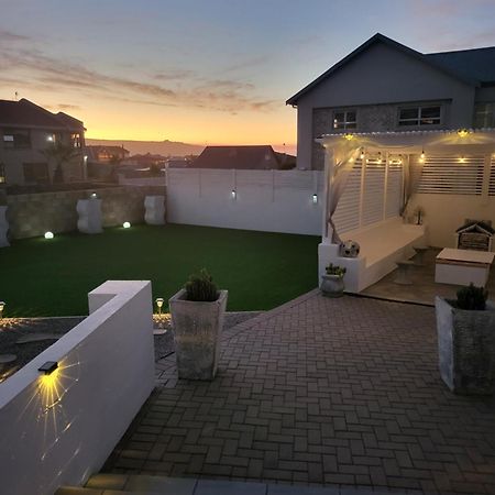 Beach Style Cottage Langebaan Bagian luar foto