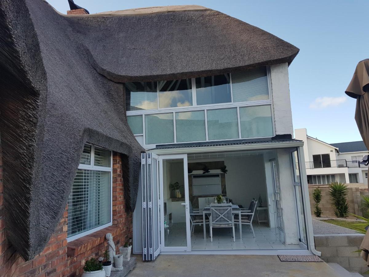 Beach Style Cottage Langebaan Bagian luar foto